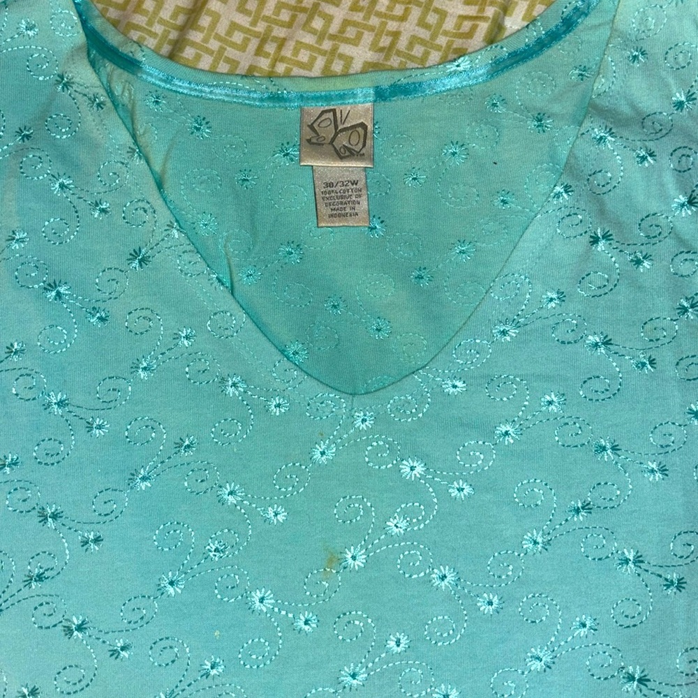 Like new vintage 30\32W fashion bug T-shirt